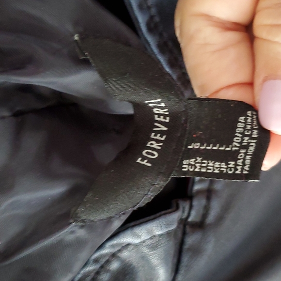 Forever 21 Black faux leather jacket - Picture 6 of 6